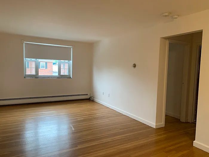 6 Harris Cir #8 — Photo 6