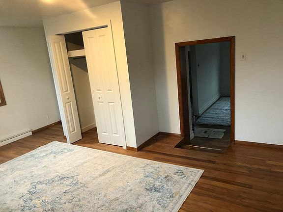 4th image of 315 Schweppe St