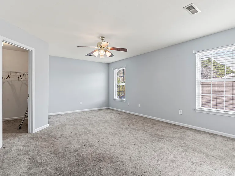 908 Silvercrest Dr — Photo 23