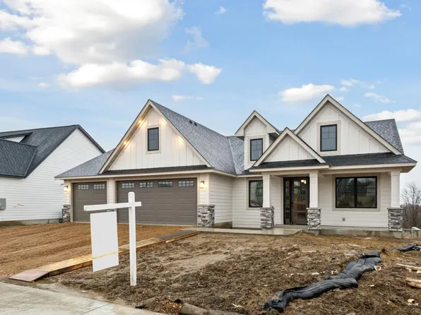 3757 Brookside Dr, Chaska, MN 55318