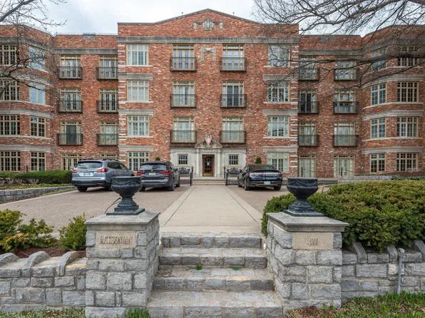4000 W End Ave APT 101, Nashville, TN 37205