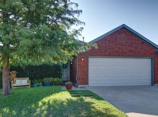 5904 Pacers Ln, Fort Worth, TX 76179