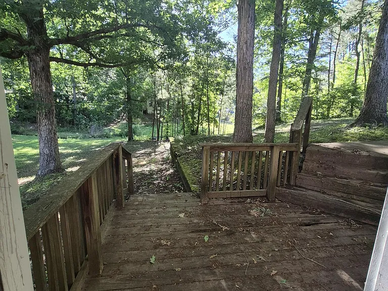 712 Michael Dr — Photo 19