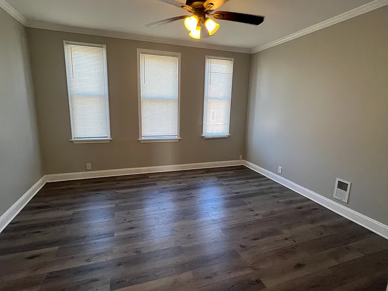 2109 Homewood Ave — Photo 13