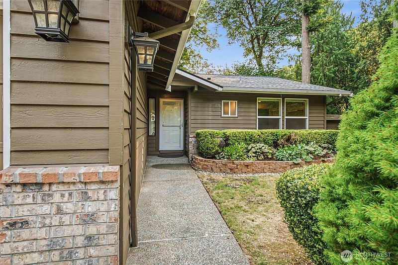 2nd image of 14327 NE 84th Court