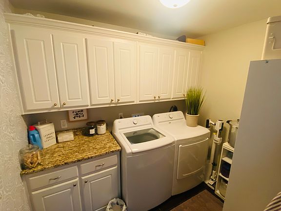 4th image of 214 Aztec Dr