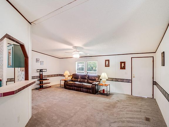 4th image of 205 Cady Dr