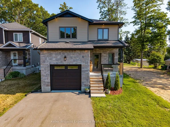 38 Payette Dr, Penetanguishene, ON L9M 1H5