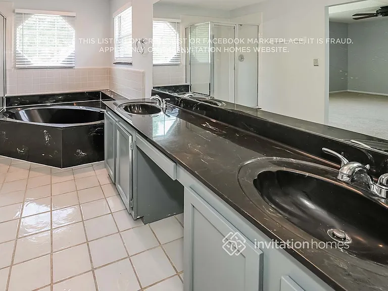 4873 Victoria Chase Ct — Photo 14