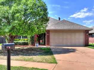 1745 Olde School Point, Edmond, OK 73012