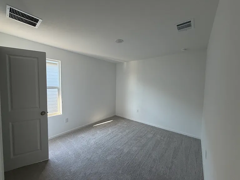 2887 Red Diamond — Photo 17