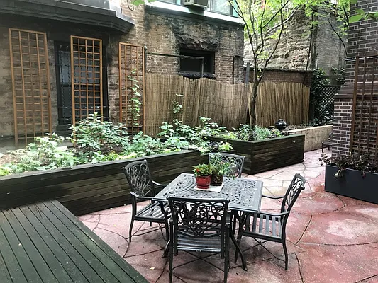 Sold by Compass | media 3