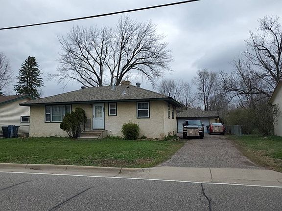 4th image of 627 Grant St