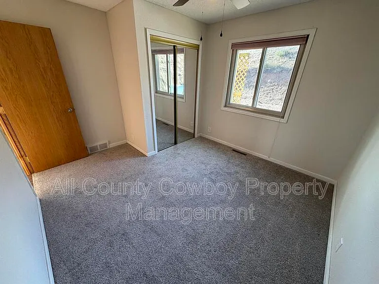 759 Crow Creek Rd — Photo 11