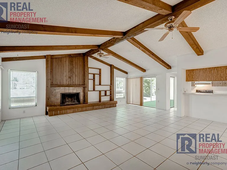 1370 Palmwood Dr — Photo 11
