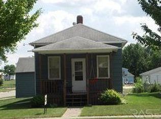 403 W Warren St, Luverne, MN 56156