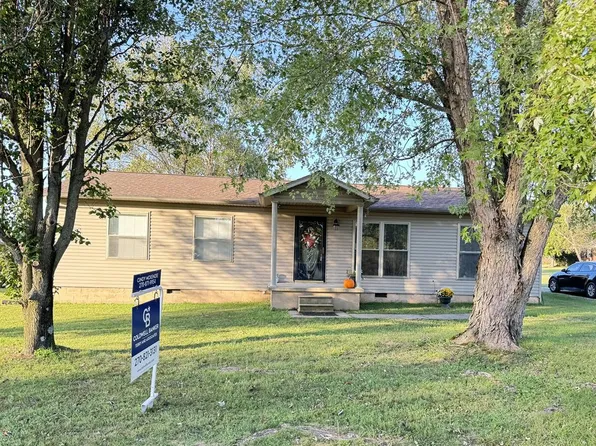 70 Clearview Dr, Slaughters, KY 42456