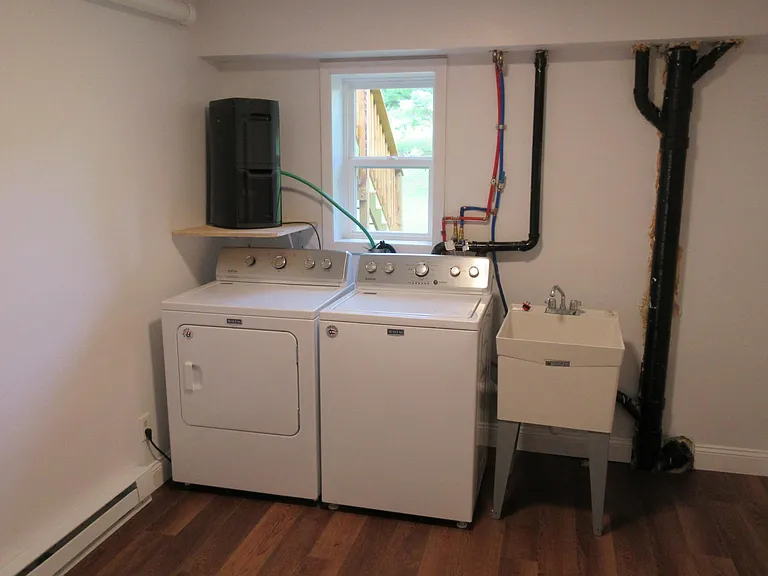 1609 Hawthorn Dr #2 — Photo 9