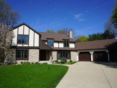 732 MEADOWBROOK COURT, Fond Du Lac, WI, 54935