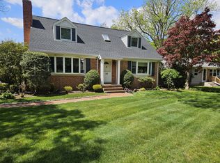 43 Hartman Hill Rd #A, Huntington, NY 11743