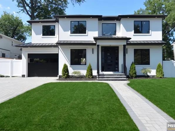 15 Wyckoff Ter, Fair Lawn, NJ 07410