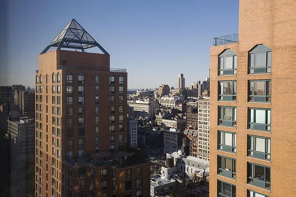 Rented by Corcoran | media 24