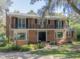 417 Canterbury Ln, Gulf Breeze, FL 32561