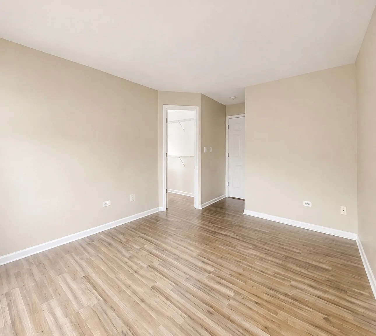 2 bed, 1270 sqft, $2,500 — Photo 4