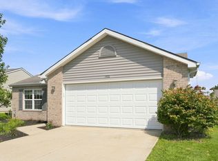 1920 Black Bear Dr, Fort Wayne, IN 46808