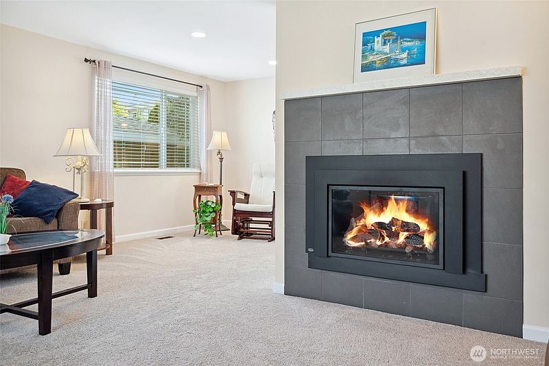 5th image of 555 4th Avenue S