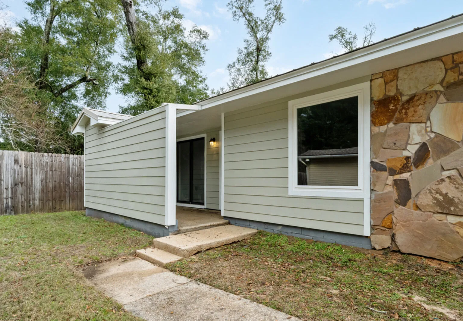 6366 W Fairfield Dr C — Photo 3