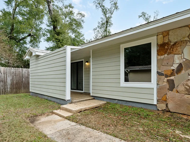 6366 W Fairfield Dr #C — Photo 3