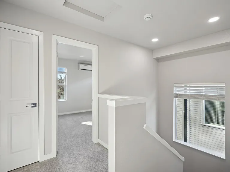 6201-6455 SE Quail Park Ln — Photo 23