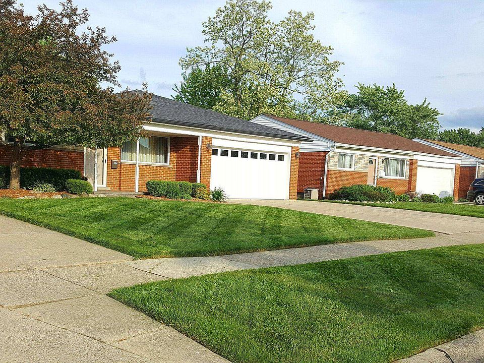 1st image of 31670 Stricker Dr