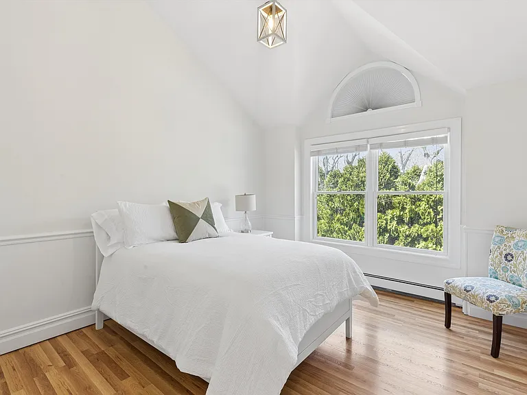 50 Wooded Oak Ln — Photo 13
