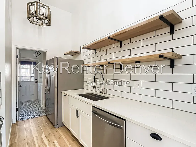 4603 S Fraser Ct — Photo 7