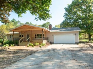 14205 Woodbury Rd, Haslett, MI 48840