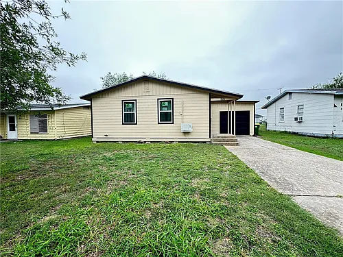 921 Oak St Photo 1