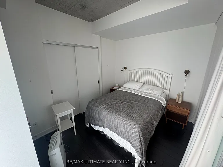 210 Simcoe St #2002 — Photo 6
