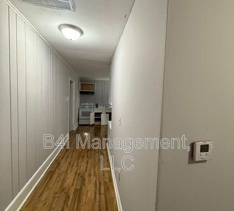 2nd image of 112 Hill St #B