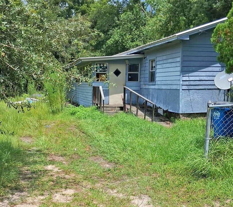 1st image of 139 E Orange St