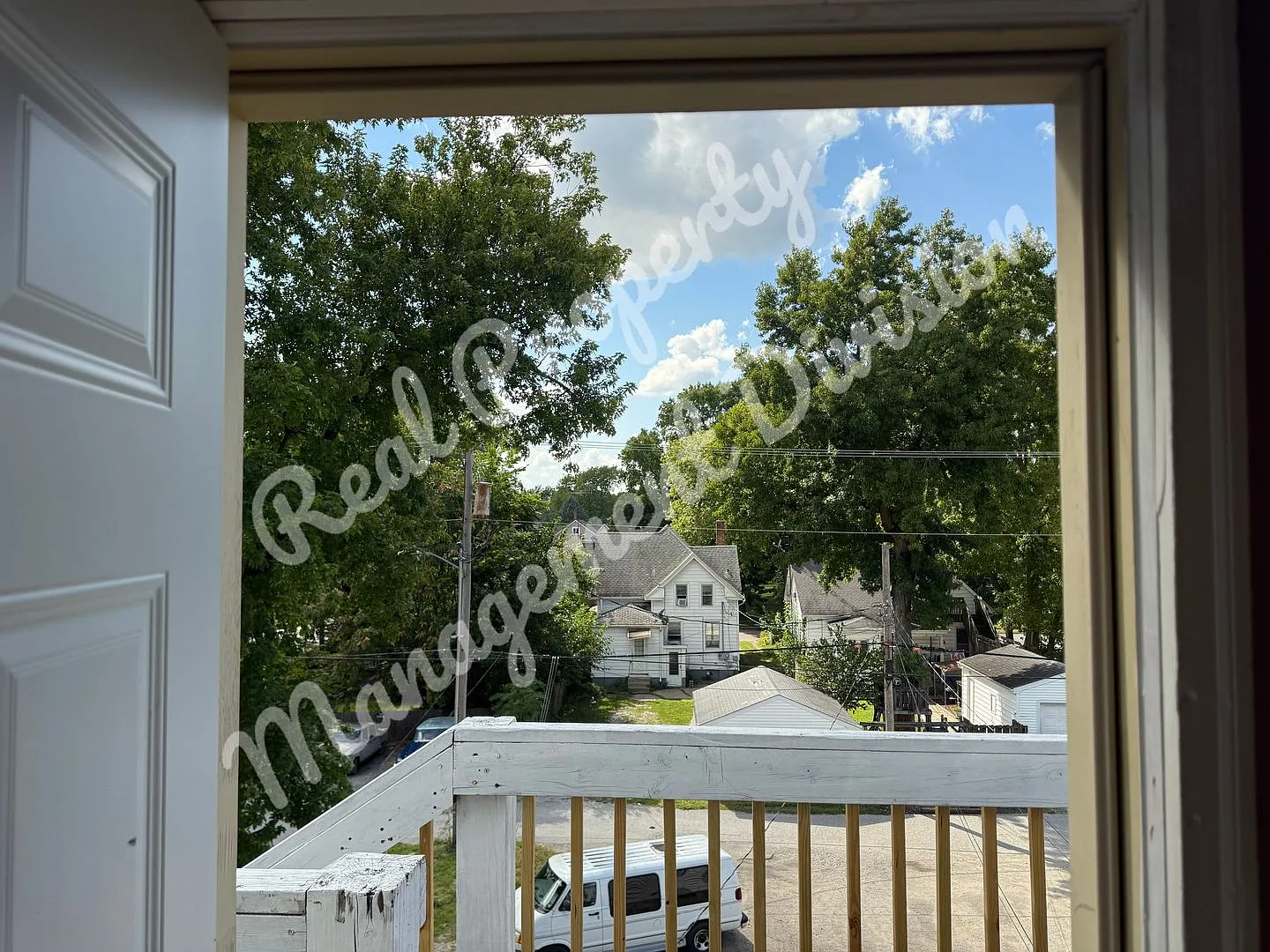 2 BD 1 BA with Balcony and Private Entry — Photo 2