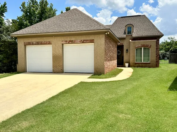 112 Clermont Ct, Tupelo, MS 38801