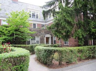 94 Pinewood Rd APT 1F, Hartsdale, NY 10530