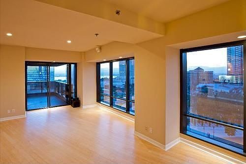 2nd image of 100 Harbor Dr