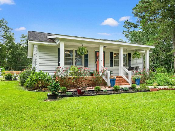 4th image of 208 Bethea St