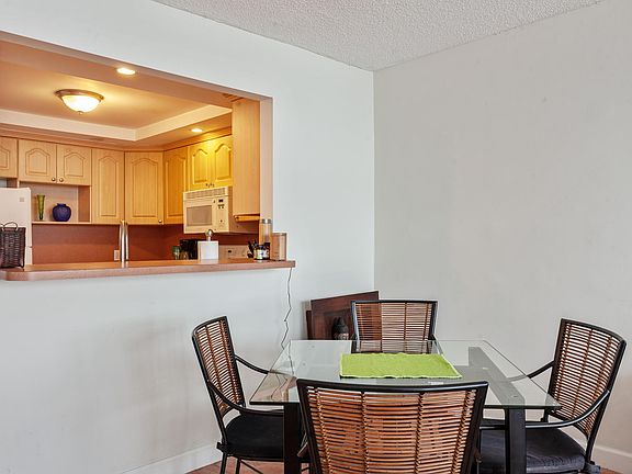 5th image of 1228 West Ave APT 1507