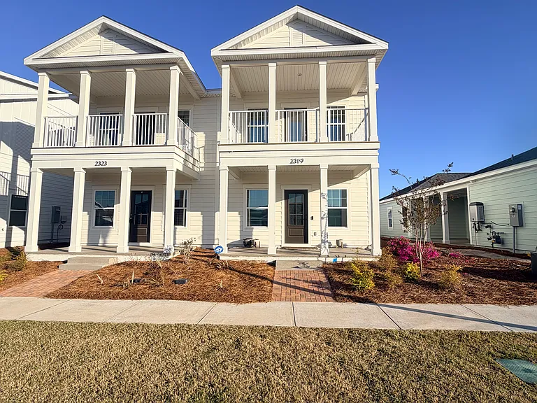 2319 Discovery Loop — Photo 2