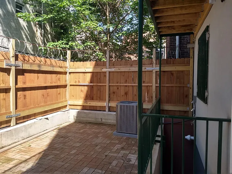 1611 W Thompson St #1A — Photo 14