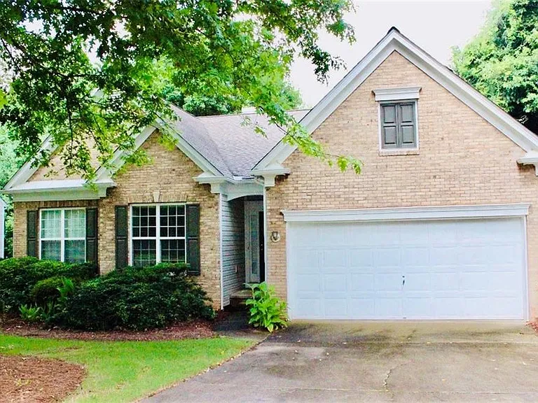 6335 Waveland Dr — Photo 1